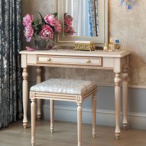 Туалетный стол Туалетный стол