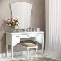 Туалетный стол