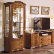 шкафы-витрины