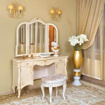 Туалетный стол