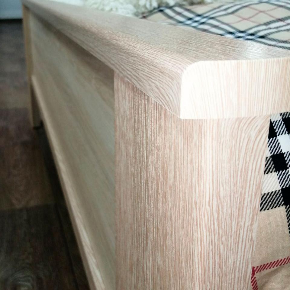 кровать в спальню