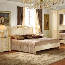 кровать в спальню