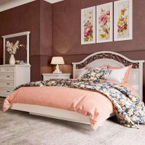 кровать в спальню