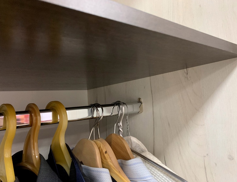 Распашные шкафы