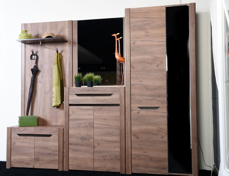 настенная вешалка для одежды