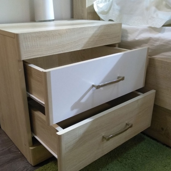 прикроватные тумбы