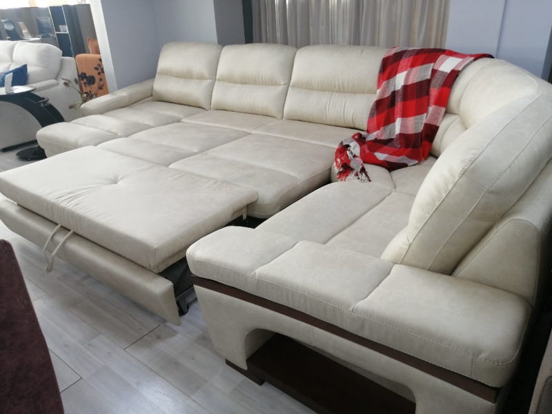 Угловой диван "Дамин"