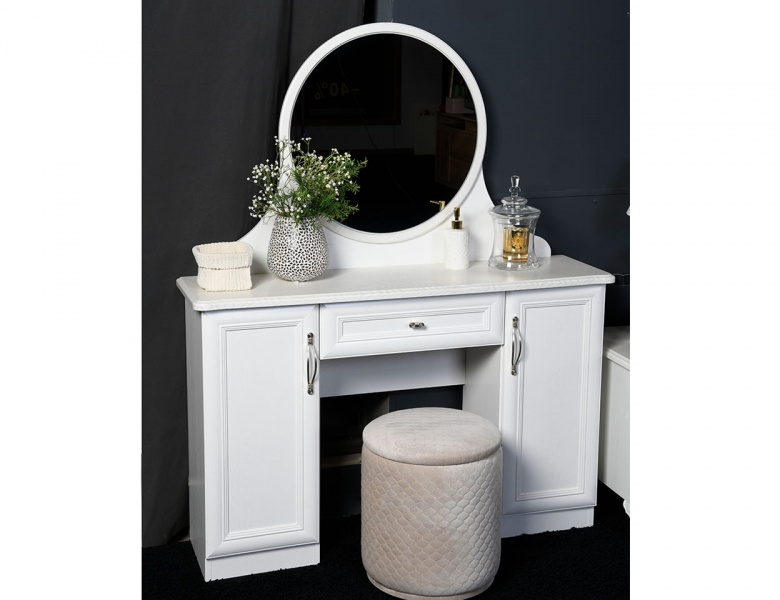 Туалетный стол