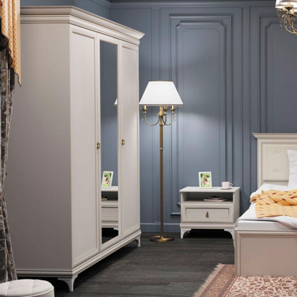 Распашные шкафы