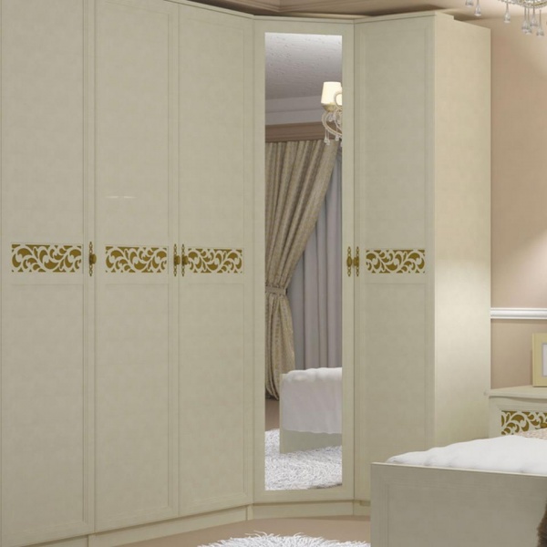 Распашные шкафы