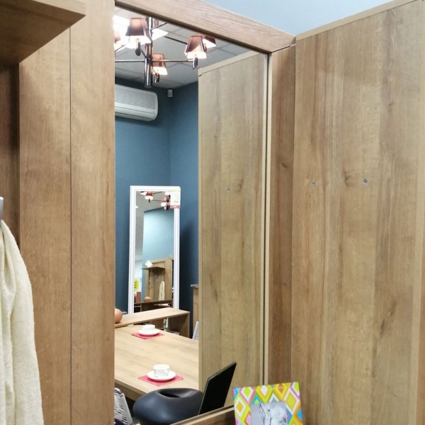 Настенные зеркала