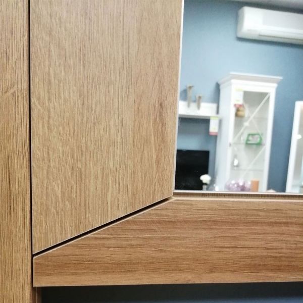 Настенные зеркала