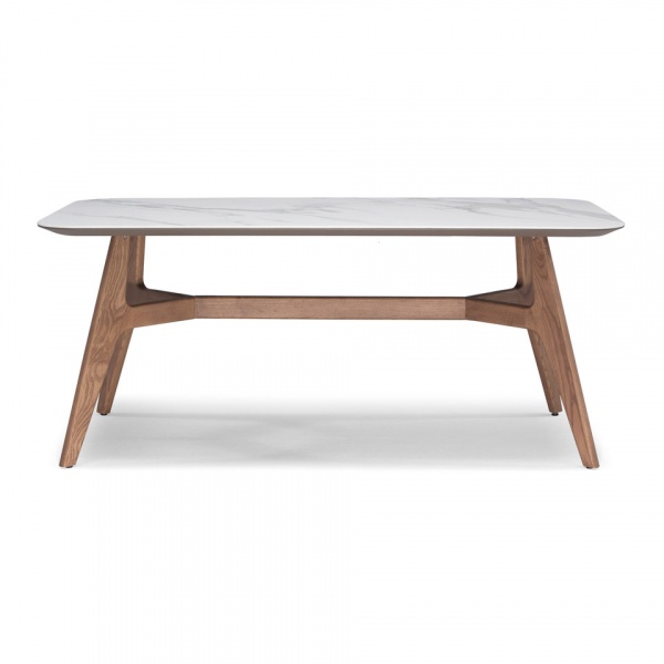 Обеденные столы