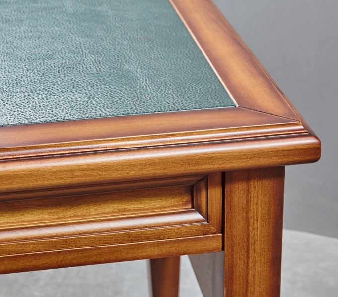 письменный стол в комнату