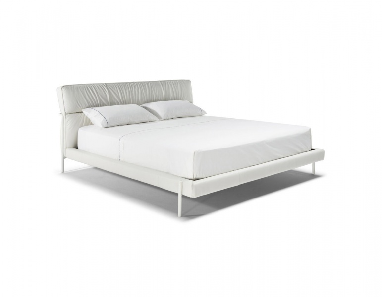 Двуспальные кровати